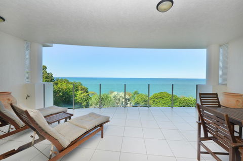 Bellevue At Trinity Beach - Northern Rivers Accommodation 8