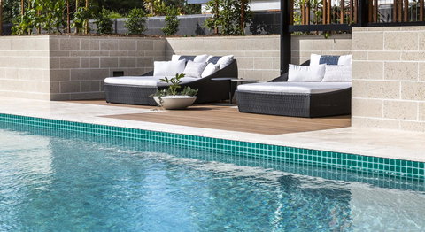 Boardwalk Burleigh Beach - Official - Northern Rivers Accommodation 28