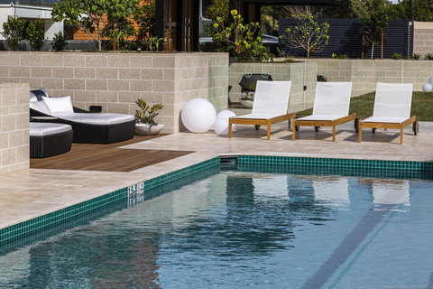 Boardwalk Burleigh Beach - Official - Northern Rivers Accommodation 35