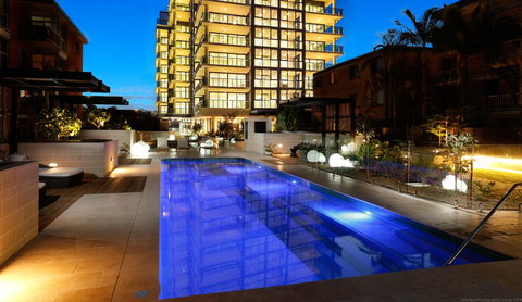 Boardwalk Burleigh Beach - Official - Northern Rivers Accommodation 19