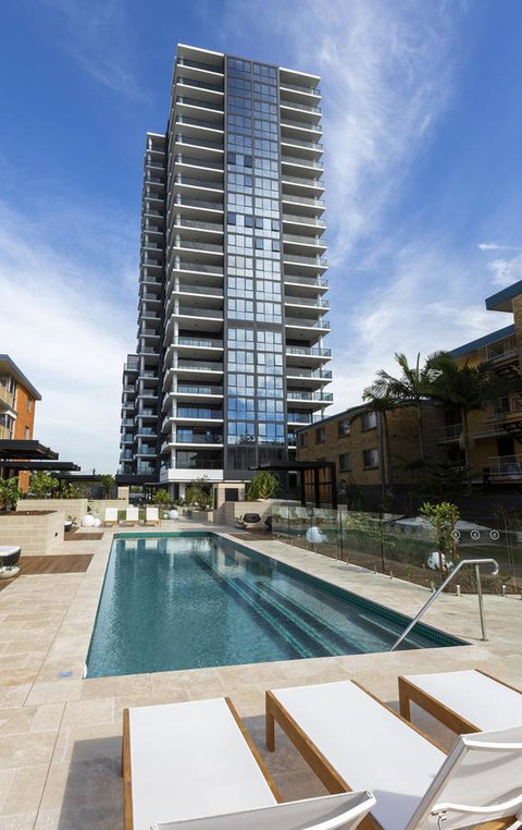 Boardwalk Burleigh Beach - Official - Northern Rivers Accommodation 0