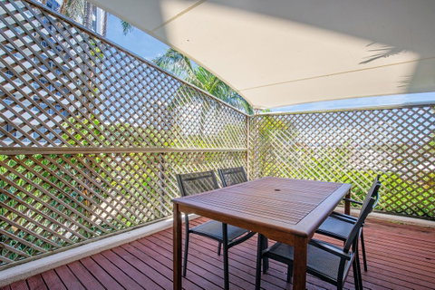 Tiki Hotel Apartments Surfers Paradise - Northern Rivers Accommodation 10