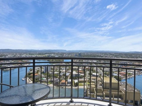 Beach Stay - Ocean & Riverview Resort Chevron Renaissance Central Surfers Paradise - Northern Rivers Accommodation 14