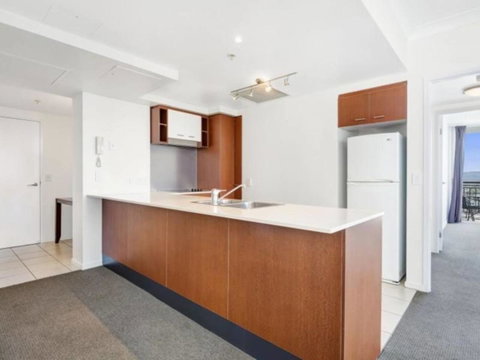 Beach Stay - Ocean & Riverview Resort Chevron Renaissance Central Surfers Paradise - Northern Rivers Accommodation 11