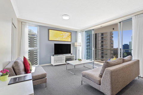 Beach Stay - Ocean & Riverview Resort Chevron Renaissance Central Surfers Paradise - Northern Rivers Accommodation 7