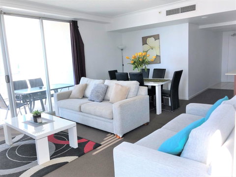 Beach Stay - Ocean & Riverview Resort Chevron Renaissance Central Surfers Paradise - Northern Rivers Accommodation 18