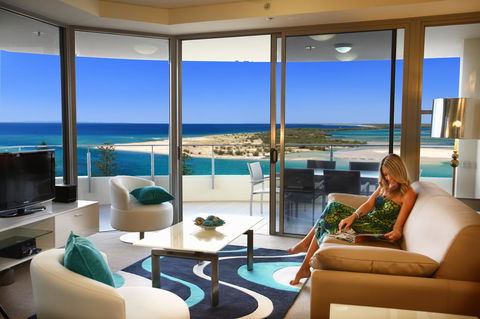 Monaco Caloundra - Northern Rivers Accommodation 32