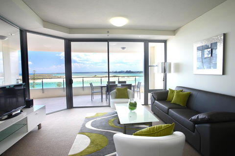 Monaco Caloundra - Northern Rivers Accommodation 38