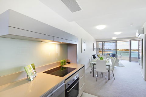 Monaco Caloundra - Northern Rivers Accommodation 23