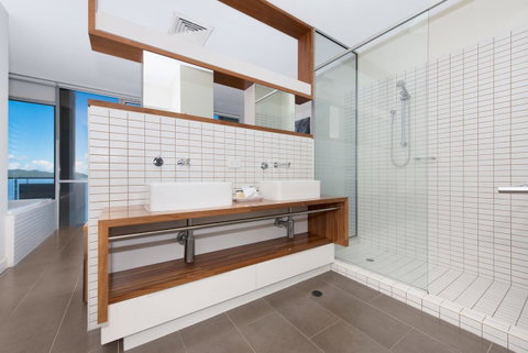1 Bright Point Apartment 4501 - Northern Rivers Accommodation 7