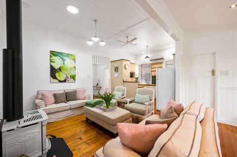Frangipani House - Northern Rivers Accommodation 10