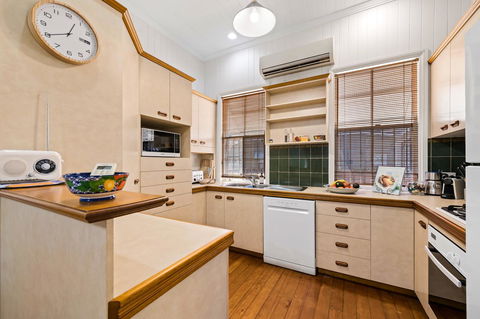 Frangipani House - Northern Rivers Accommodation 11