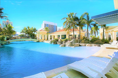 The Towers Of Chevron Renaissance - Holidays Gold Coast - Northern Rivers Accommodation 7