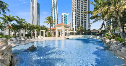 Towers Of Chevron - Private Apartment - Northern Rivers Accommodation 9