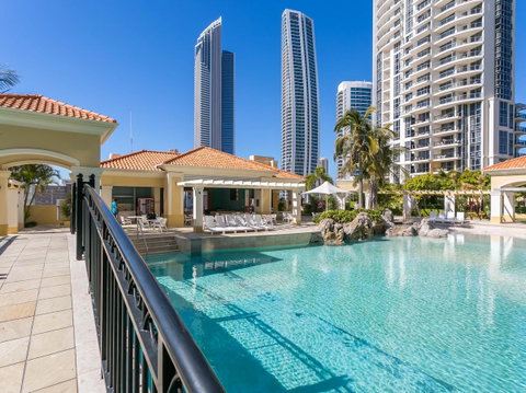 Towers Of Chevron - Private Apartment - Northern Rivers Accommodation 11