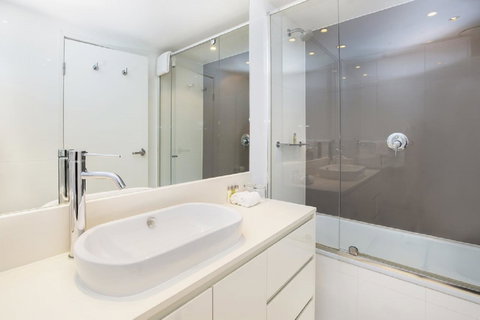 Gold Coast Private Apartments - H Residences, Surfers Paradise - Northern Rivers Accommodation 31