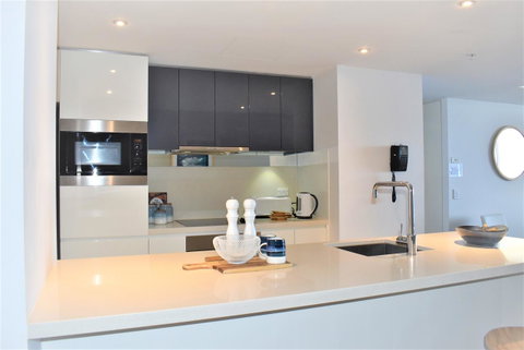 Gold Coast Private Apartments - H Residences, Surfers Paradise - Northern Rivers Accommodation 7