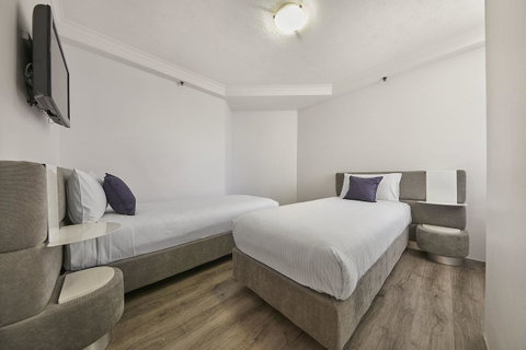 Novotel Surfers Paradise - Northern Rivers Accommodation 23