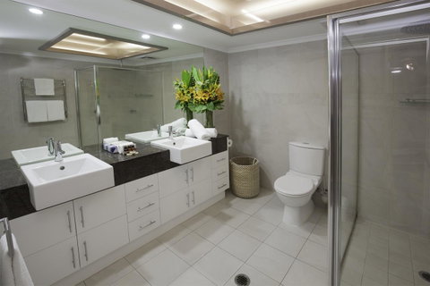 Waters Edge Apartment Cairns - Northern Rivers Accommodation 4