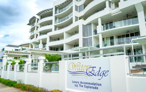 Waters Edge Apartment Cairns - Northern Rivers Accommodation 1