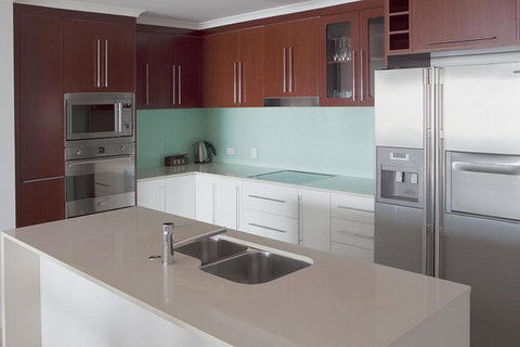 Waters Edge Apartment Cairns - Northern Rivers Accommodation 6