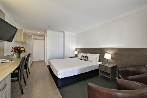 Smart Motels Bert Hinkler - Northern Rivers Accommodation 0