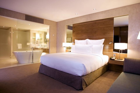Hilton Brisbane - Northern Rivers Accommodation 7
