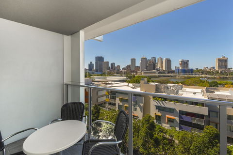 Mantra South Bank Brisbane - Northern Rivers Accommodation 8