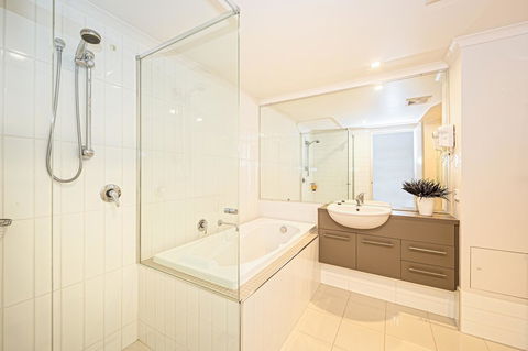 On The Bay Apartments - Northern Rivers Accommodation 16
