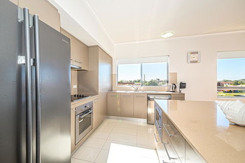 On The Bay Apartments - Northern Rivers Accommodation 3
