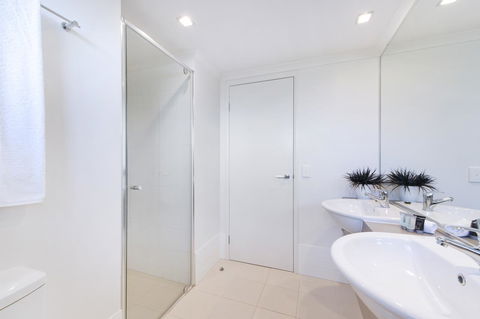 On The Bay Apartments - Northern Rivers Accommodation 24