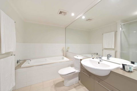 On The Bay Apartments - Northern Rivers Accommodation 20