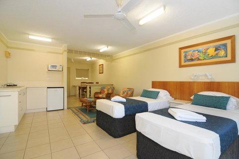 Cairns Queenslander Hotel & Apartments - Northern Rivers Accommodation 8