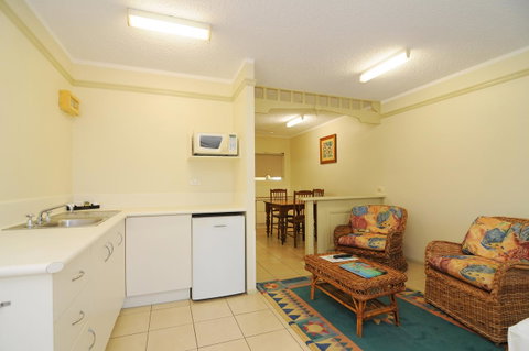 Cairns Queenslander Hotel & Apartments - Northern Rivers Accommodation 20