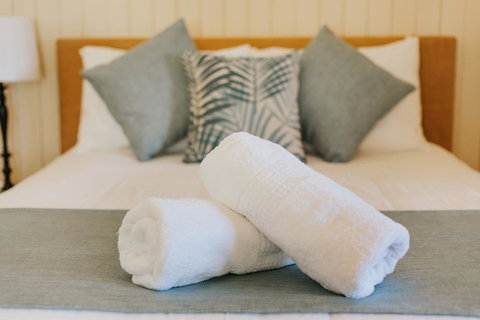 Apple Blossom Cottages - Northern Rivers Accommodation 12