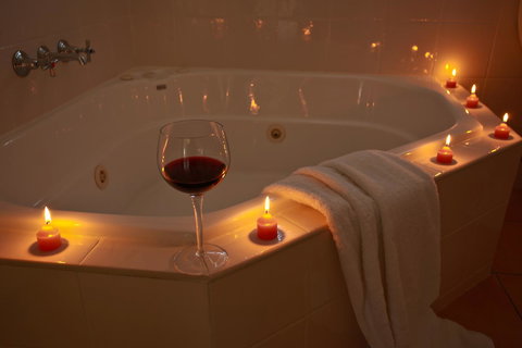 Apple Blossom Cottages - Northern Rivers Accommodation 13