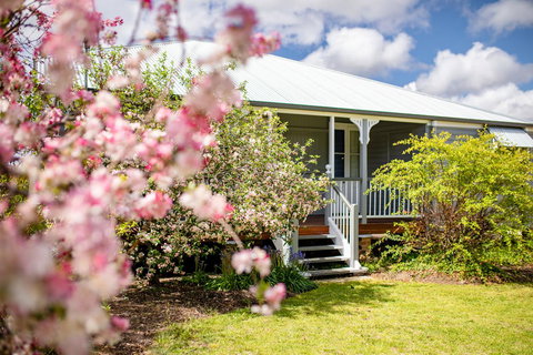 Apple Blossom Cottages - Northern Rivers Accommodation 1