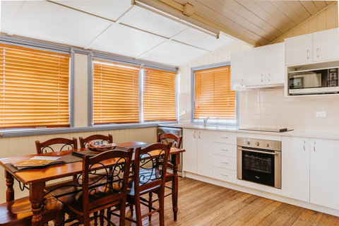 Apple Blossom Cottages - Northern Rivers Accommodation 7