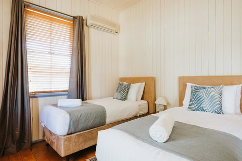 Apple Blossom Cottages - Northern Rivers Accommodation 11