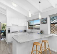 Beautiful Home- Walk to Beach-Short drive to Noosa - Northern Rivers Accommodation