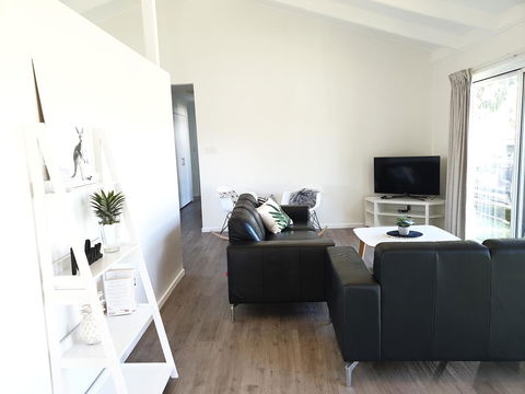 Beautiful Home- Walk To Beach-Short Drive To Noosa - Northern Rivers Accommodation 1