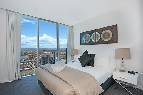 Number 1 H Residences - WiFi, Parking & More By Gold Coast Holidays - Northern Rivers Accommodation 5
