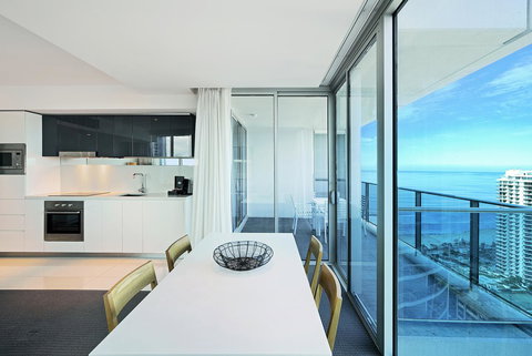 Number 1 H Residences - WiFi, Parking & More By Gold Coast Holidays - Northern Rivers Accommodation 19