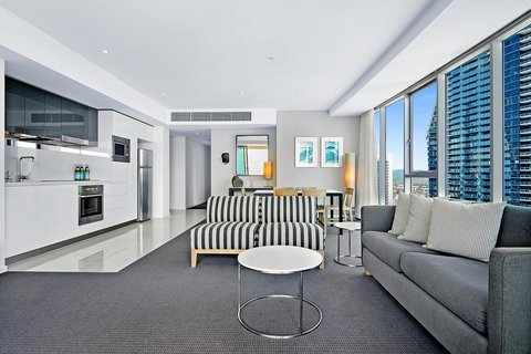 Number 1 H Residences - WiFi, Parking & More By Gold Coast Holidays - Northern Rivers Accommodation 33