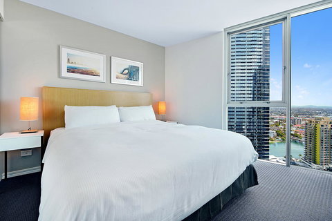 Number 1 H Residences - WiFi, Parking & More By Gold Coast Holidays - Northern Rivers Accommodation 32