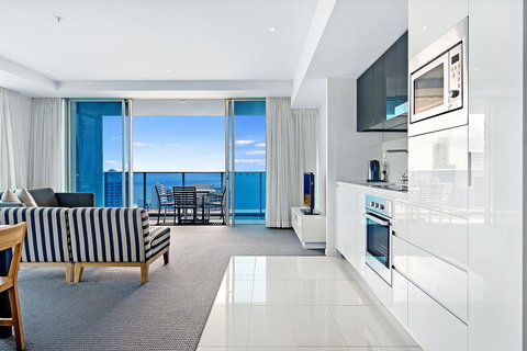 Number 1 H Residences - WiFi, Parking & More By Gold Coast Holidays - Northern Rivers Accommodation 37