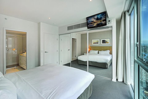 Number 1 H Residences - WiFi, Parking & More By Gold Coast Holidays - Northern Rivers Accommodation 14