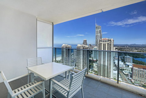 Number 1 H Residences - WiFi, Parking & More By Gold Coast Holidays - Northern Rivers Accommodation 21