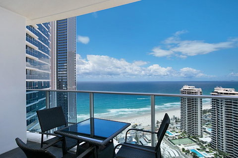 Number 1 H Residences - WiFi, Parking & More By Gold Coast Holidays - Northern Rivers Accommodation 10