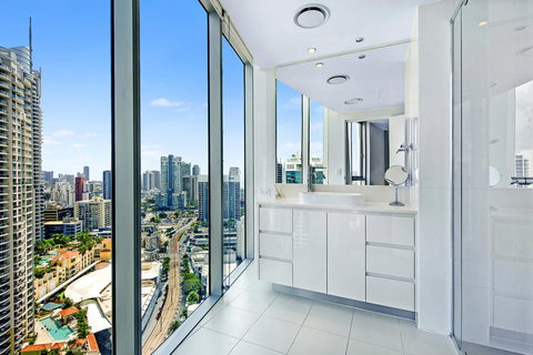 Number 1 H Residences - WiFi, Parking & More By Gold Coast Holidays - Northern Rivers Accommodation 31